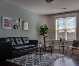 1 BR Dilworth Apt with Balcony by Frontdesk