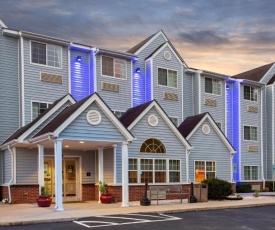 Microtel Inn & Suites by Wyndham Lillington/Campbell University