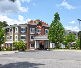 Holiday Inn Express & Suites Southern Pines-Pinehurst Area, an IHG Hotel