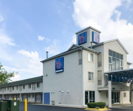 Motel 6-Statesville, NC