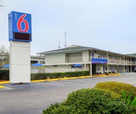 Motel 6-Charleston, SC - South