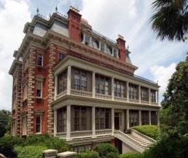 Wentworth Mansion