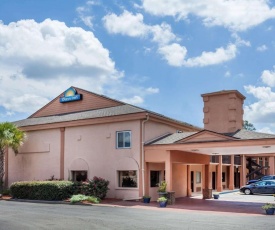 Days Inn by Wyndham Columbia