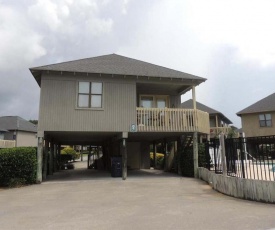 Guest Cottage 14 2BR 2BA 2nd Row Cottage near popular Shore Drive