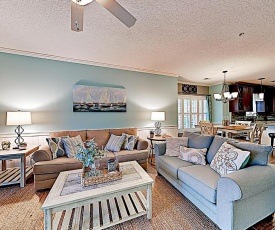 New Listing! Pristine Condo With Pool & Patio Condo